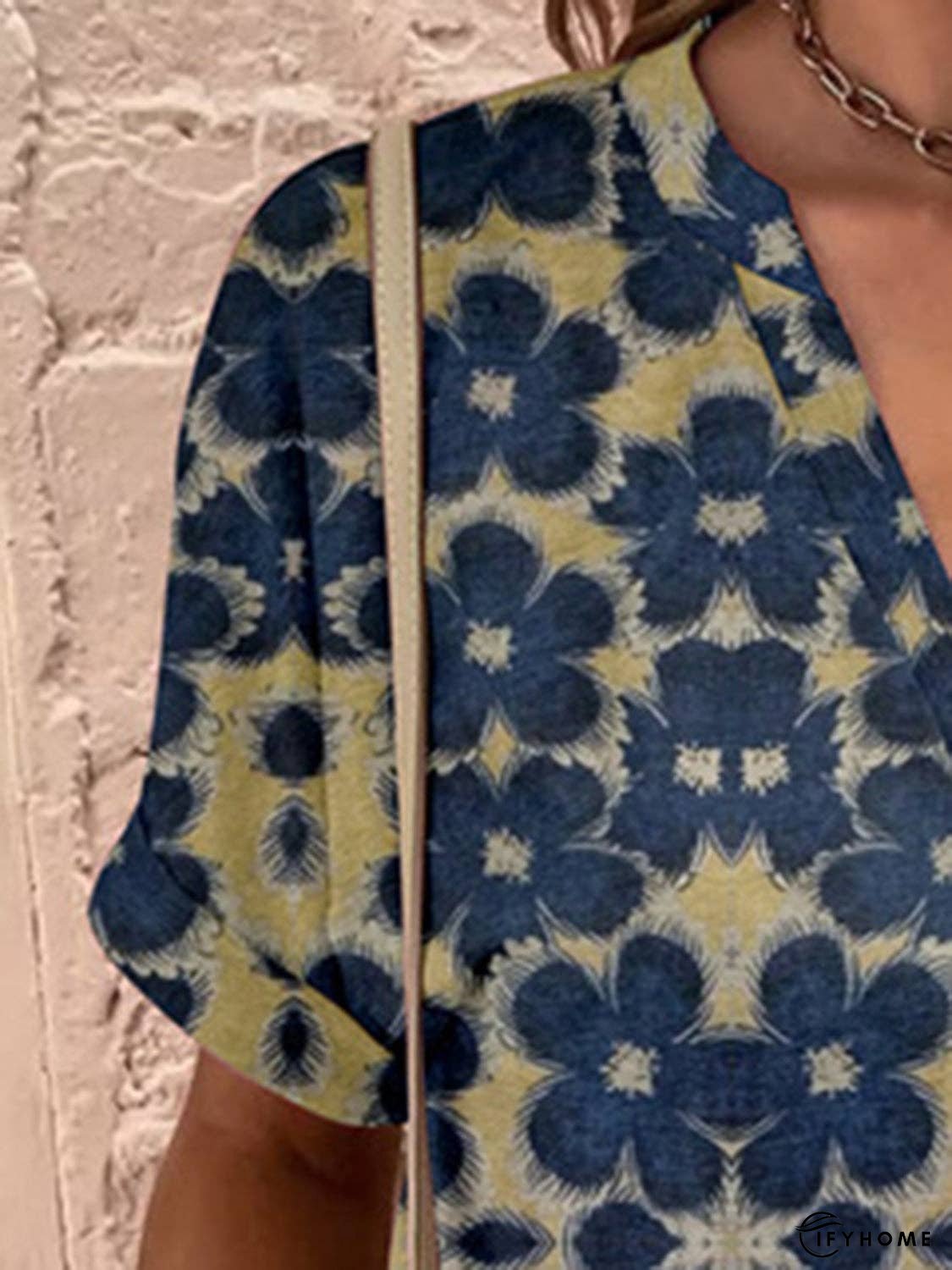 Full Size Printed Notched Short Sleeve Blouse | IFYHOME