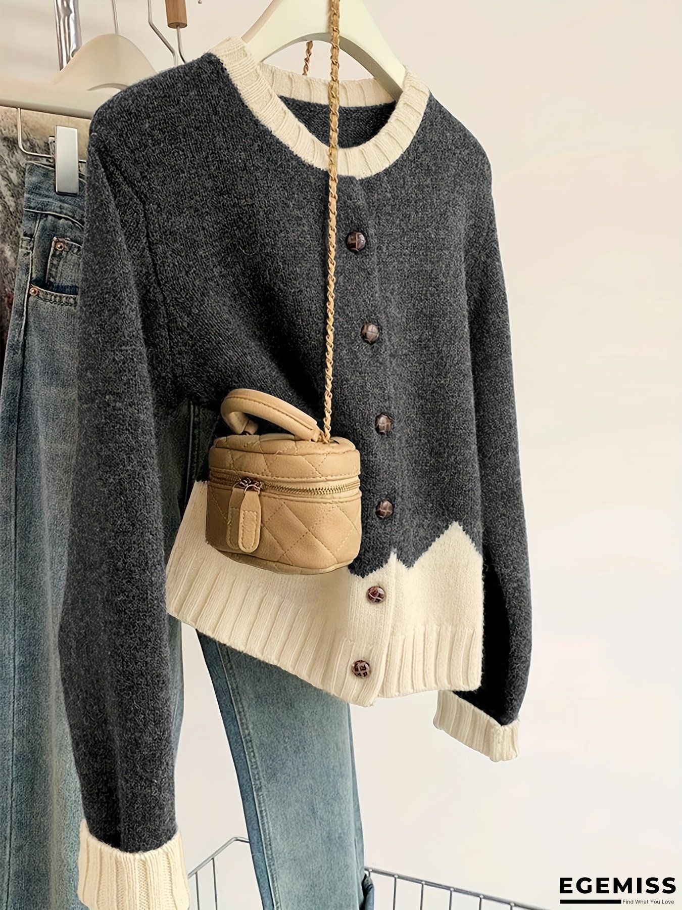 Women&lsquo;s Elegant Vintage-Inspired Cardigan - Soft Plush Sweater with Color Block Design, Long Sleeve Crew Neck, Warm & Comfortable for Fall/Winter, Casual to Formal Occasions, Fall Winter Apparel | Vintage Style Cardigan | Soft Plush Fabric | EGEMISS
