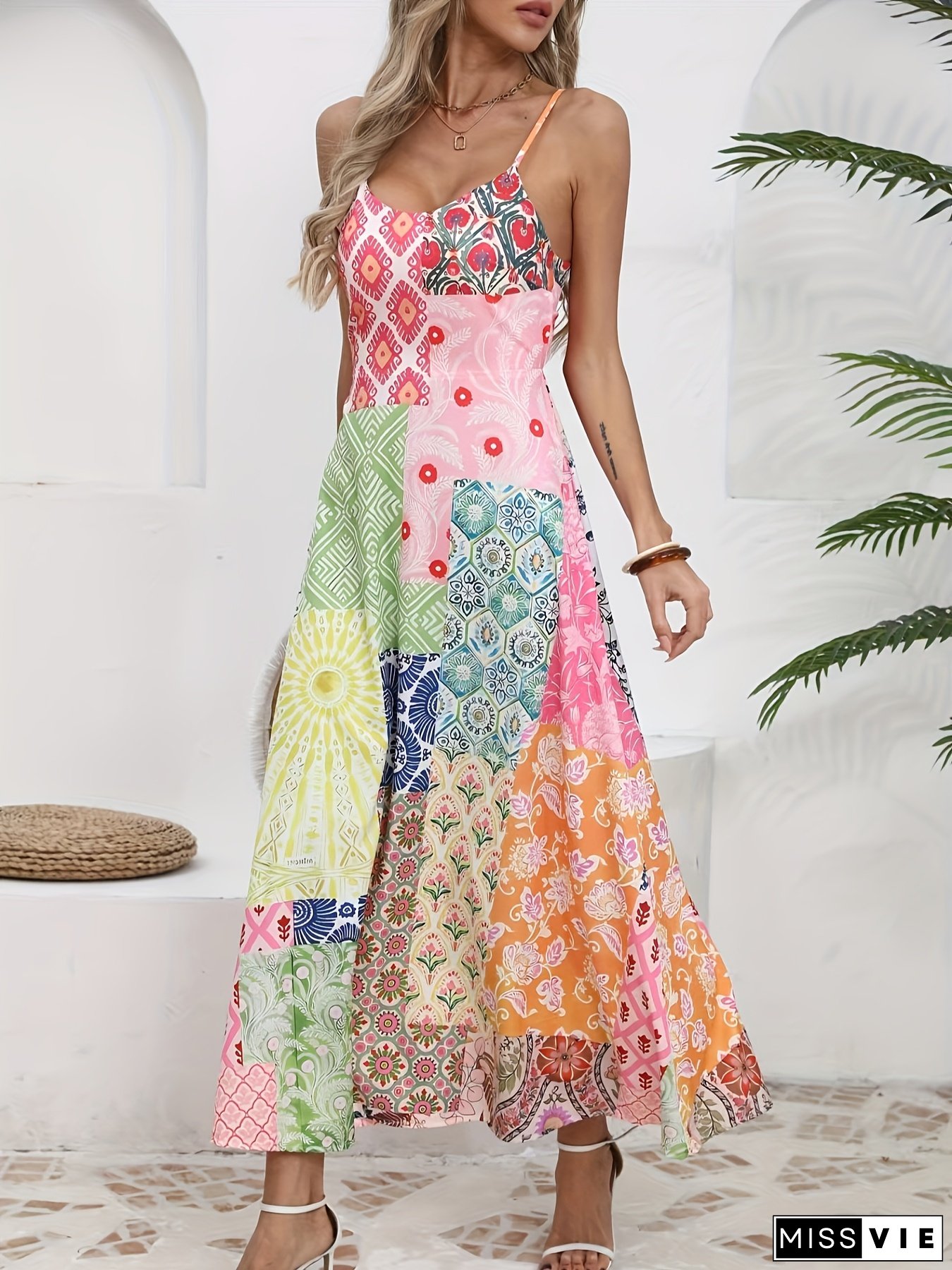 Women's Bohemian Floral Print Spaghetti Suspender Dress With Back Tie Bow Detail - A-Line Long Sleeveless Maxi Dress For Spring/Summer, Beach Parties & Casual Outings, Spaghetti Strap Sundress, Summer Fashion, Nontransparent Fabric