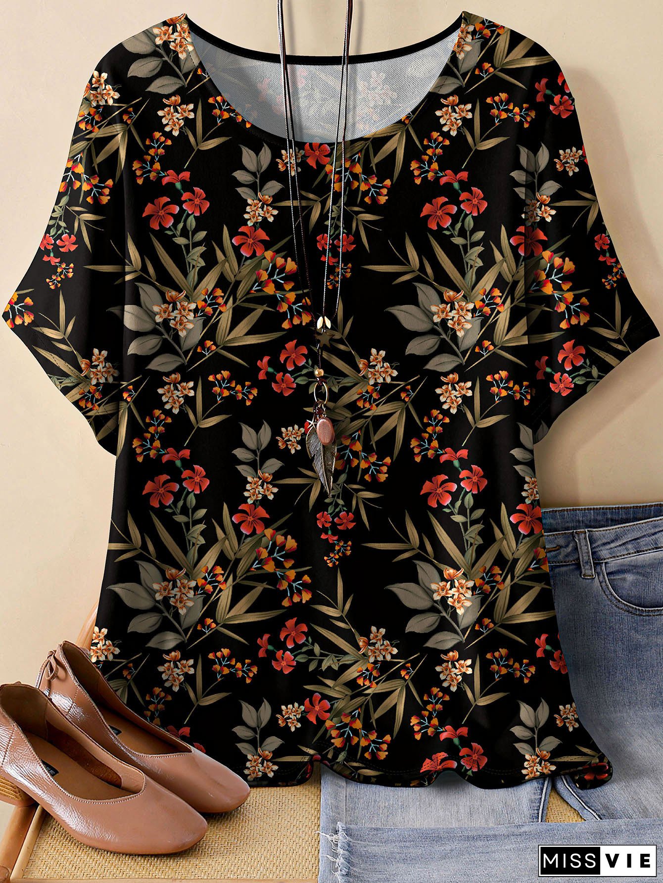 Plus Size Women's Black Floral Print T-Shirt - Casual Short Sleeve Round Neck Top with Vibrant Red & Orange Flowers, Breathable Stretch Fabric, Machine Washable for Spring Summer & All-Season Wear, Relaxed Fit Top, Nontransparent Material