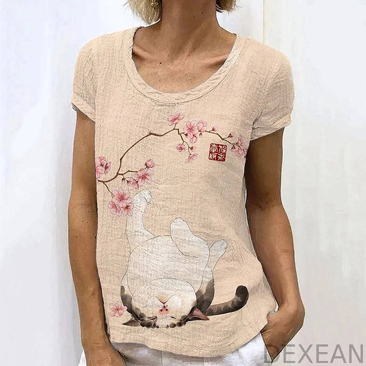 Japanese Retro Wallowing Kitten Blossom Art Casual T-Shirt