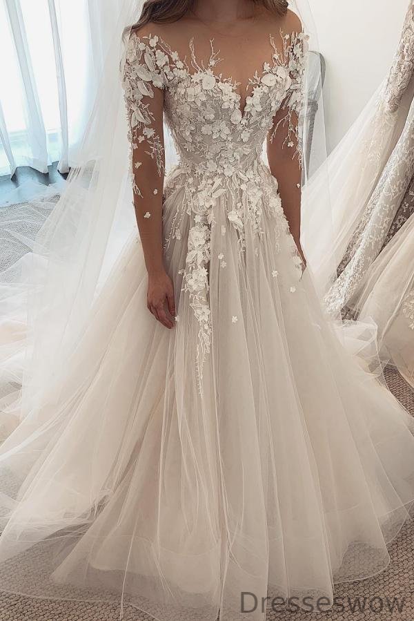 Dresseswow Glamorous Sweetheart Long Sleeve Tulle Wedding Dress Lace Appliques
