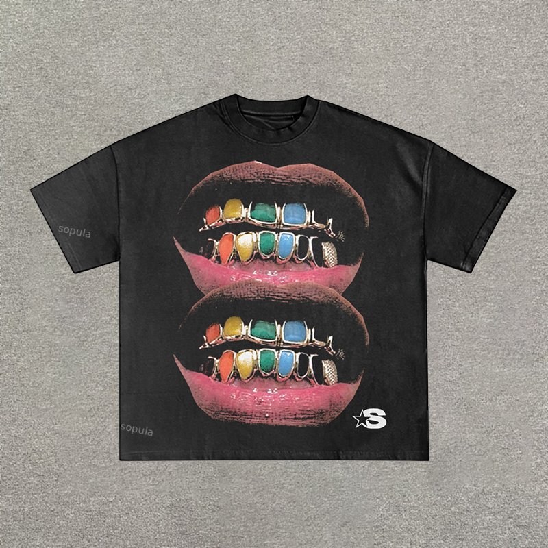 Unisex Loose Lip Print Cotton Graphic T-Shirt