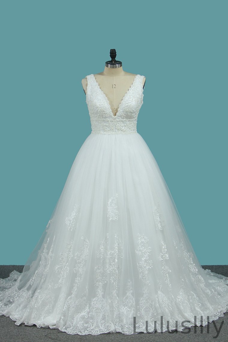 Deep V-Neck Backless Long Wedding Dress With Lace Appliques - lulusllly