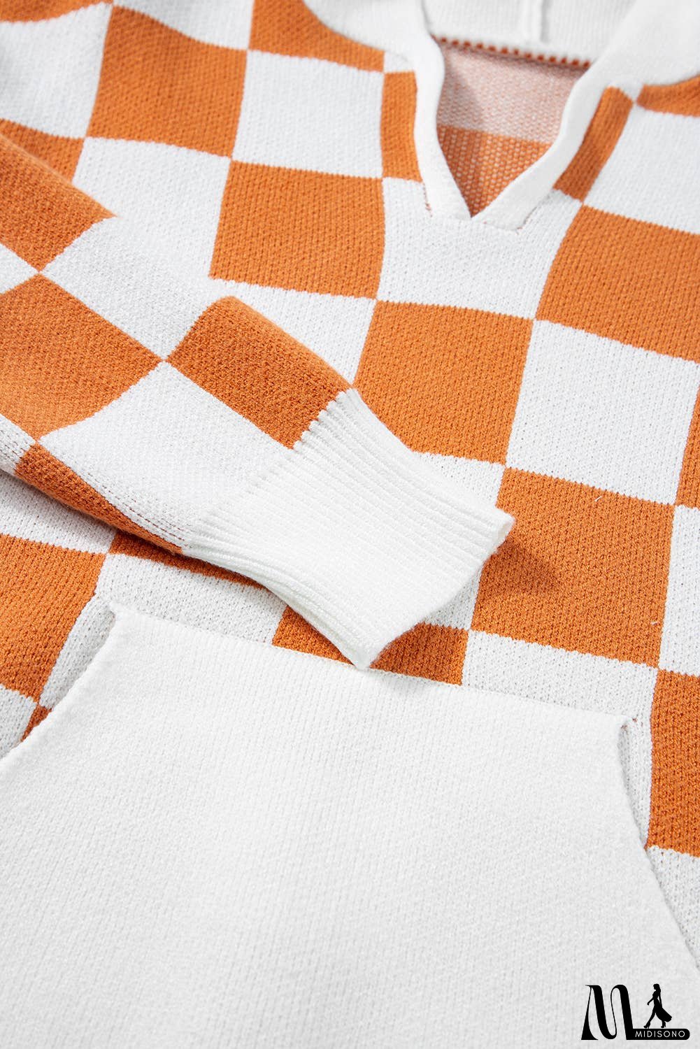 Checkered Contrast Kangaroo Pocket Hooded Sweater