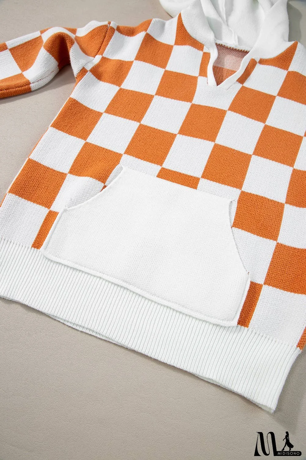Checkered Contrast Kangaroo Pocket Hooded Sweater