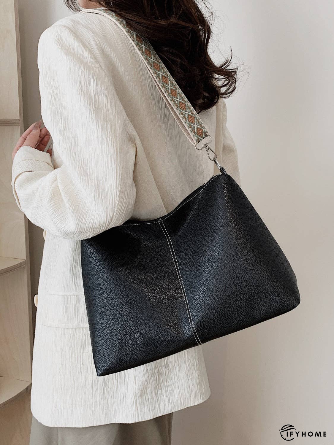 PU Leather Geometric Pattern Strap Shoulder Bag | IFYHOME