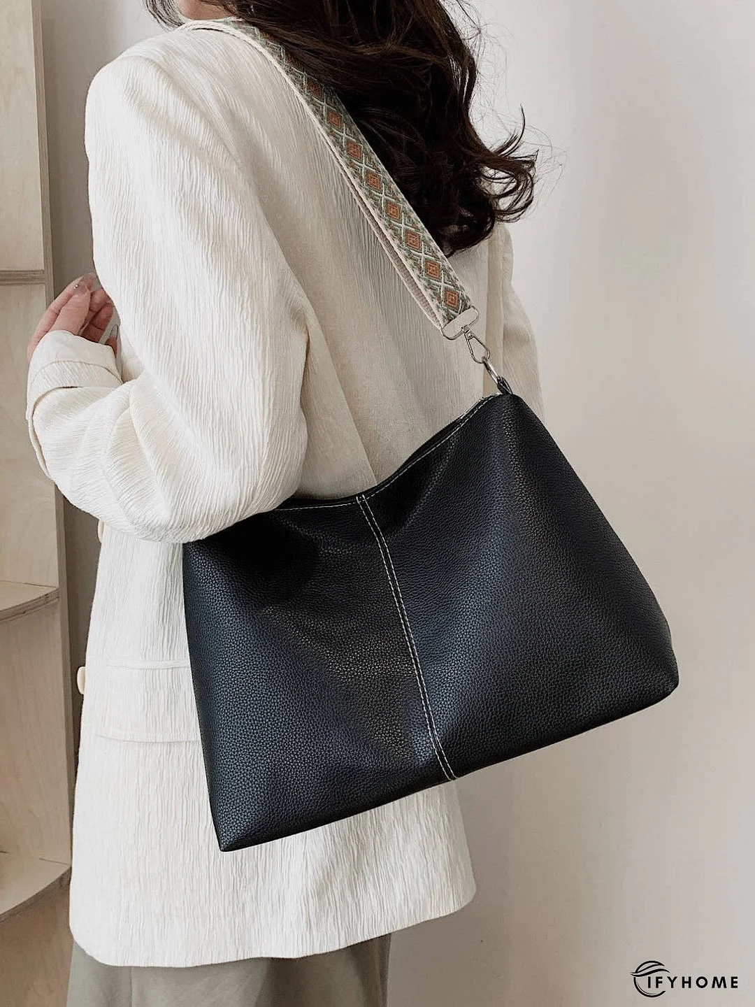 PU Leather Geometric Pattern Strap Shoulder Bag | IFYHOME