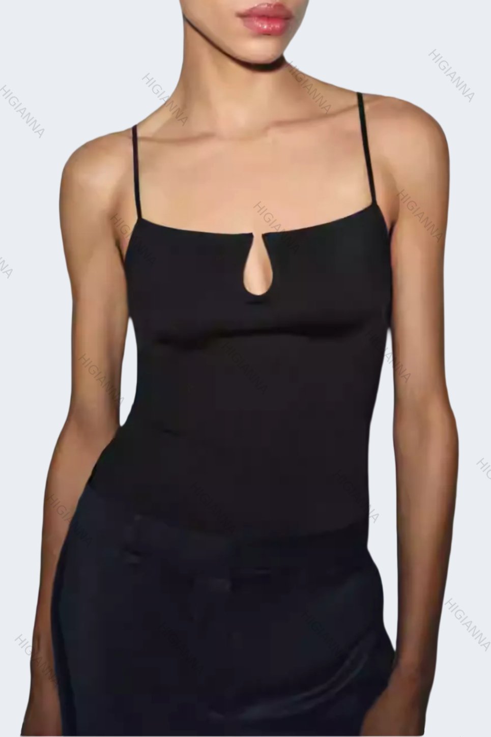 Keyhole Cutout Form-Fitting Cami Top - HIGIANNA&reg;