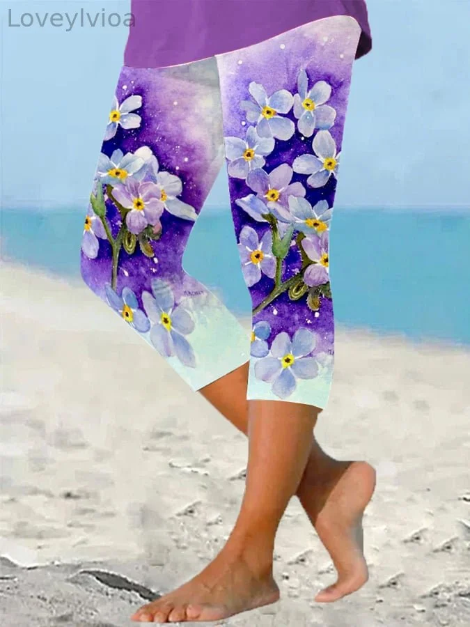 Women's Purple Forget Me Not Floral Print Cropped Leggings