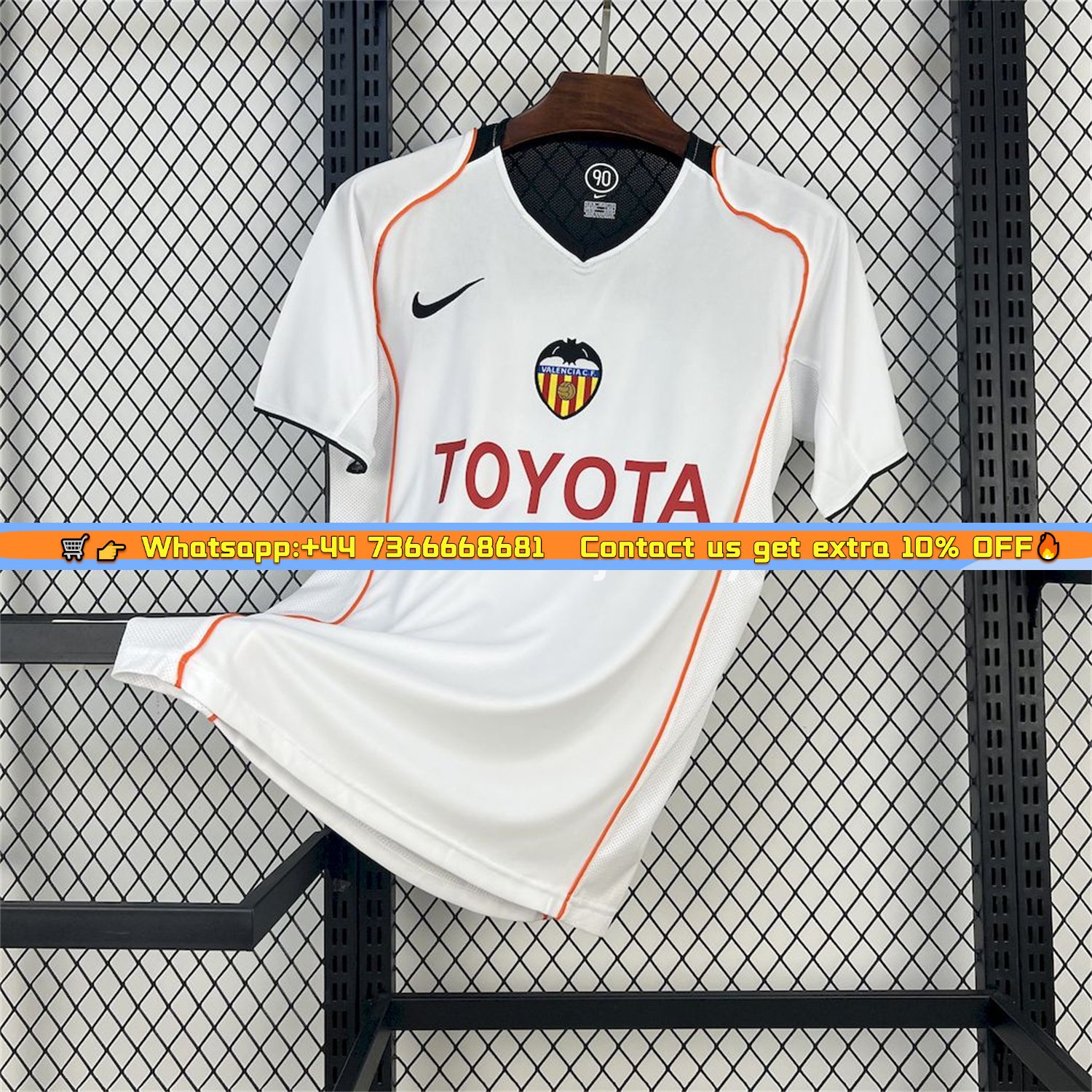 Retro Valencia 2004-05 Home Jersey