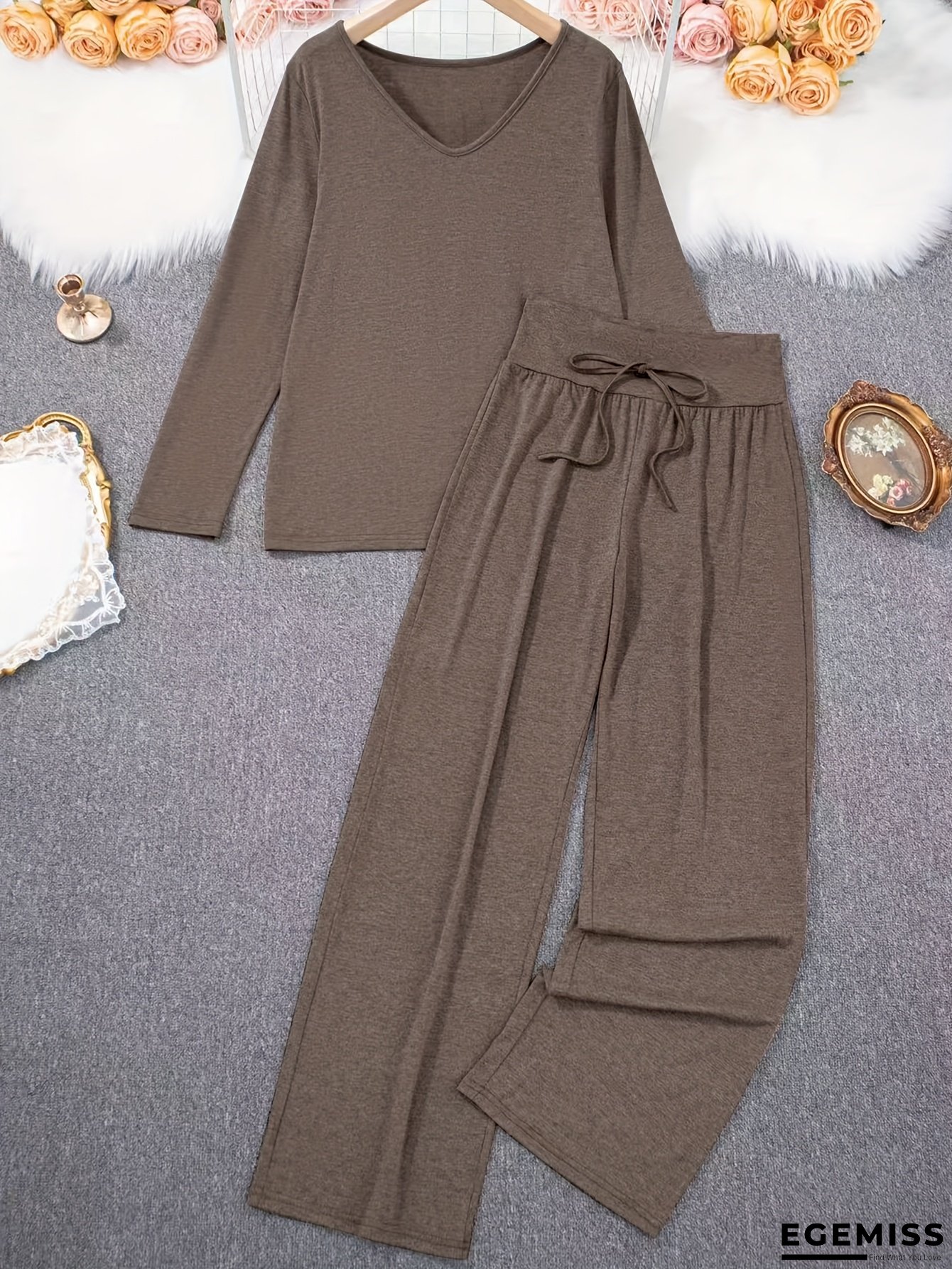 Women&lsquo;s Casual V-Neck Pullover Top & Elastic Waist Pants Set - Long Sleeve, Solid Color, Regular Fit, Casual Attire|Vneck Top|Waist Pants | EGEMISS