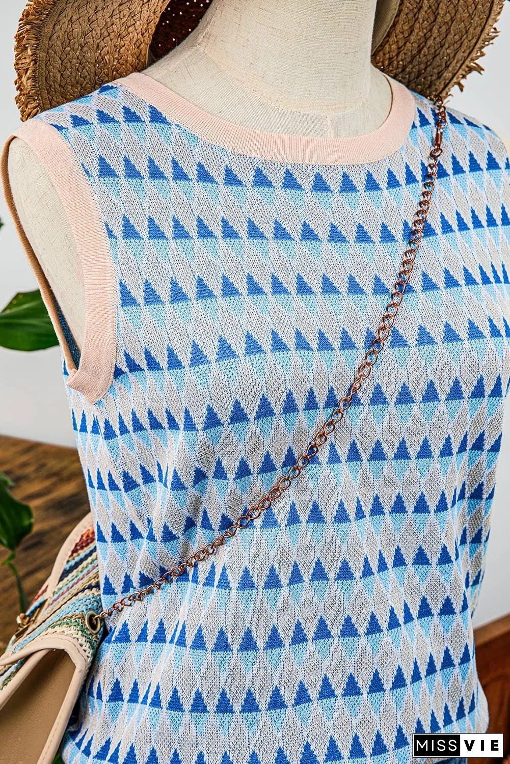 Fashion-W Stripe Geometric Print Slim Fit Sweater Vest