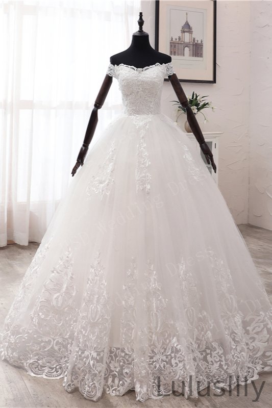 Ball Gown Off-the-Shoulder Long Wedding Dress With Lace Appliques - lulusllly
