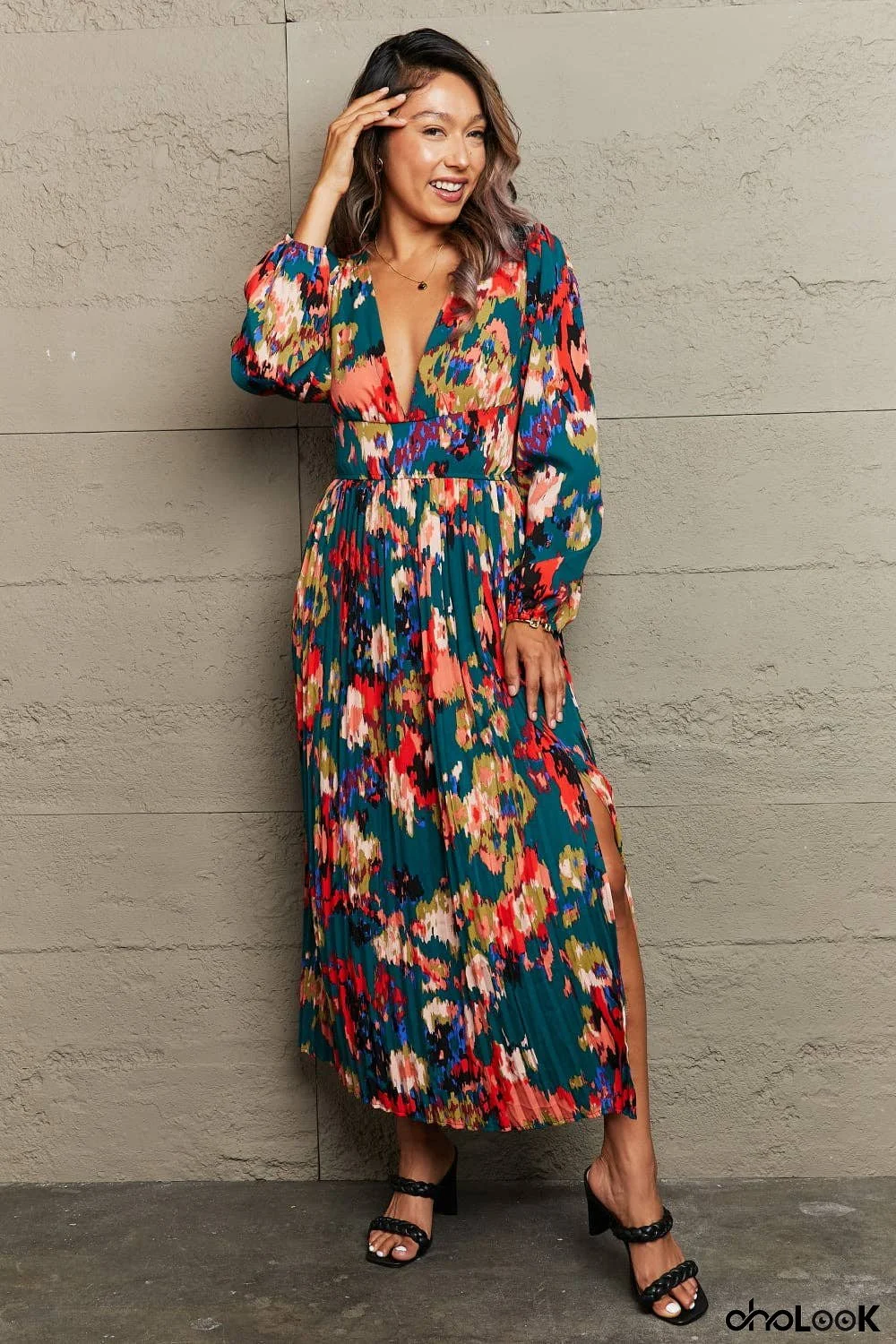 Printed Deep V Slit Pleated Dress