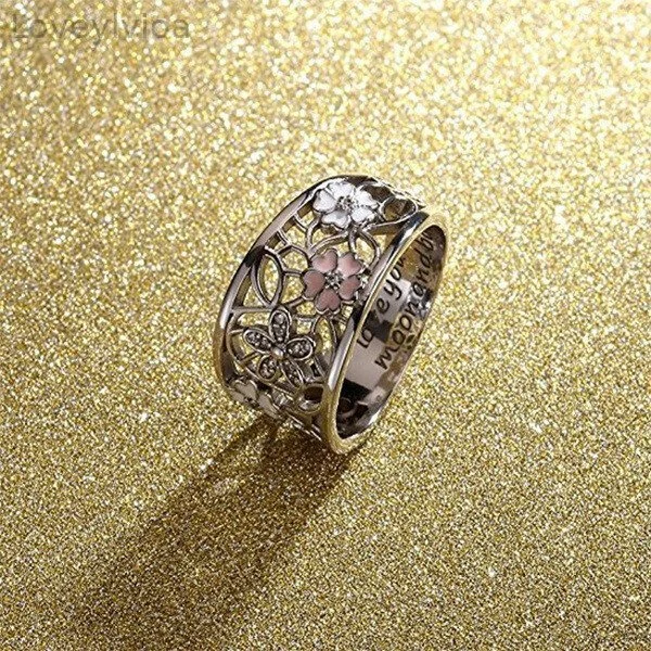 Exquisite Women's Floral Rings