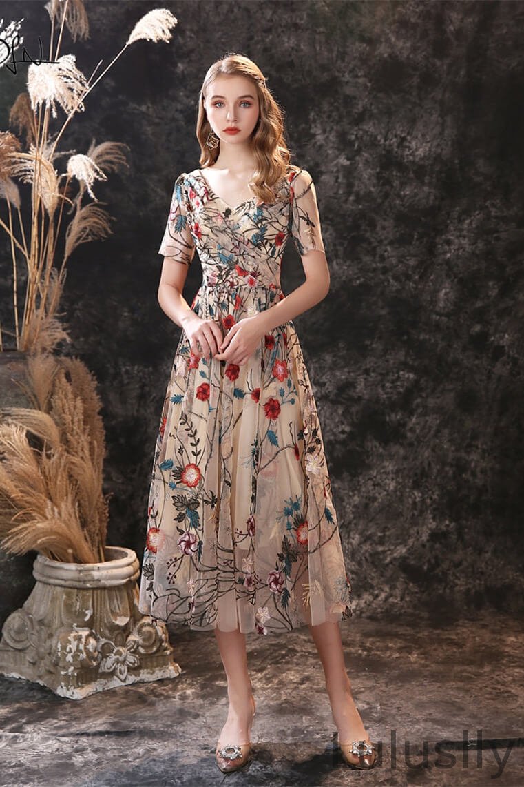 Luluslly Short Sleeves Flowers Embrodiary Prom Dress Tulle Tea Length