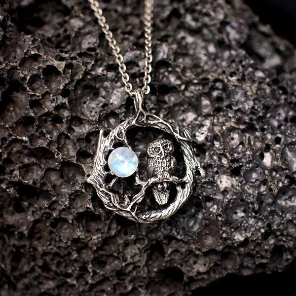 Moonstone Pendant "Owl Moon"