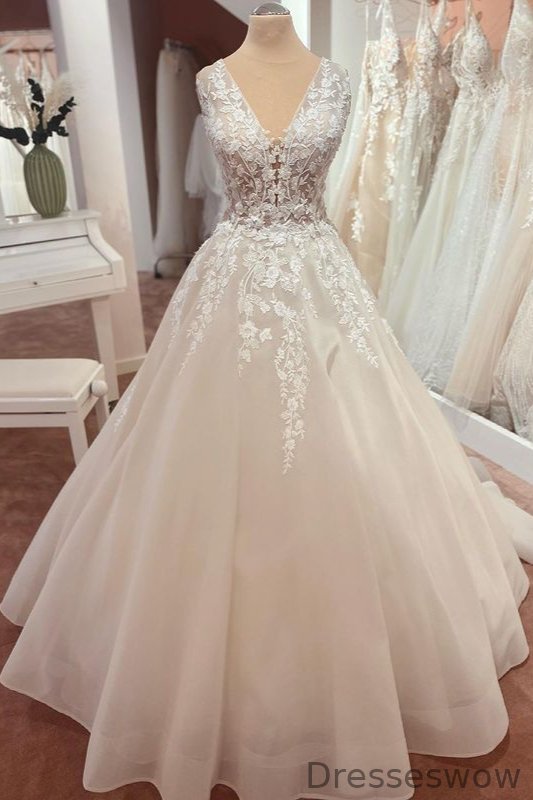 Dresseswow Beautiful Straps Tulle Wedding Dress Lace Appliques