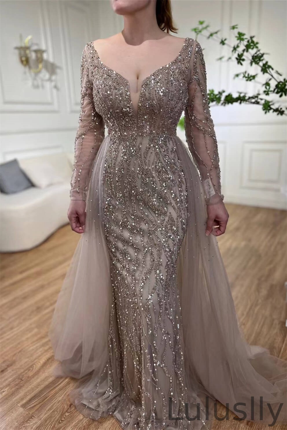 Luluslly Long Sleeves V-Neck Mermaid Prom Dress Overskirt With Beadings