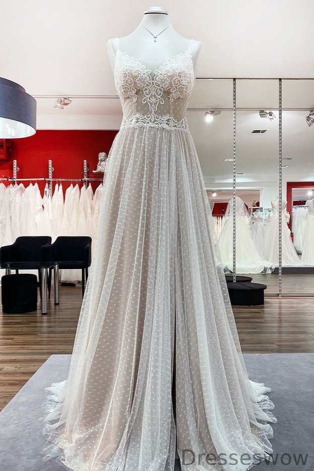 Dresseswow New Arrival Long V-Neck Open Back Wedding Dress With Tulle Lace