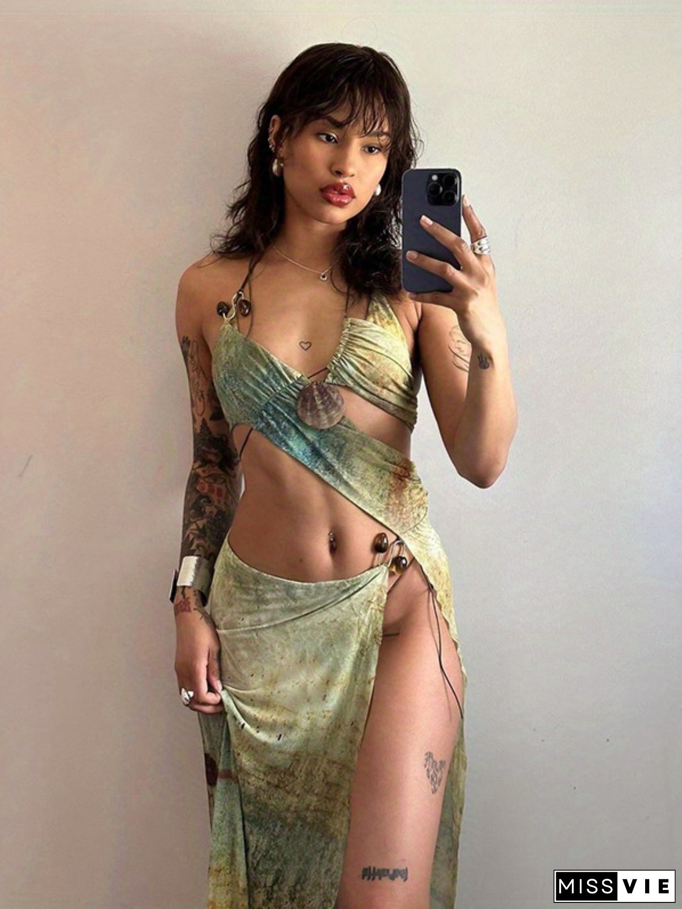 Chic Women's Tie-Dye Halter Dress With Cut-Out Detail - Sexy Backless Design, Flowy High-Slit Maxi For Beach Holidays, Machine Washable, Polyester & Elastane Blend, Beach Dress