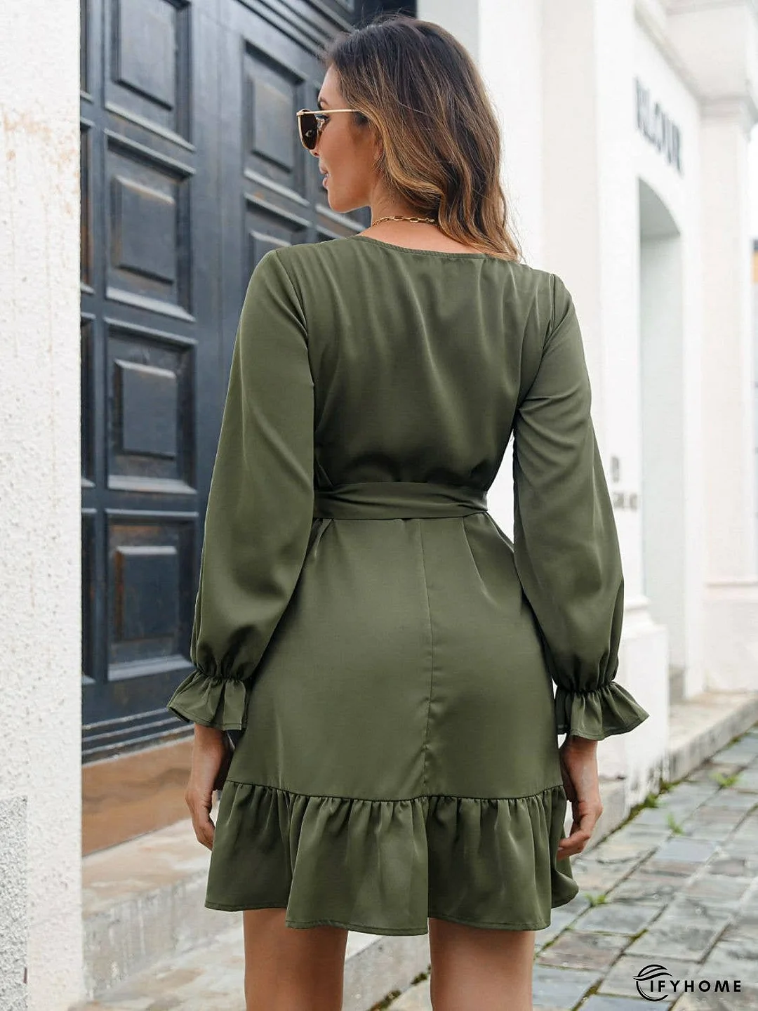 Contrast Ruffle Hem V-Neck Dress | IFYHOME