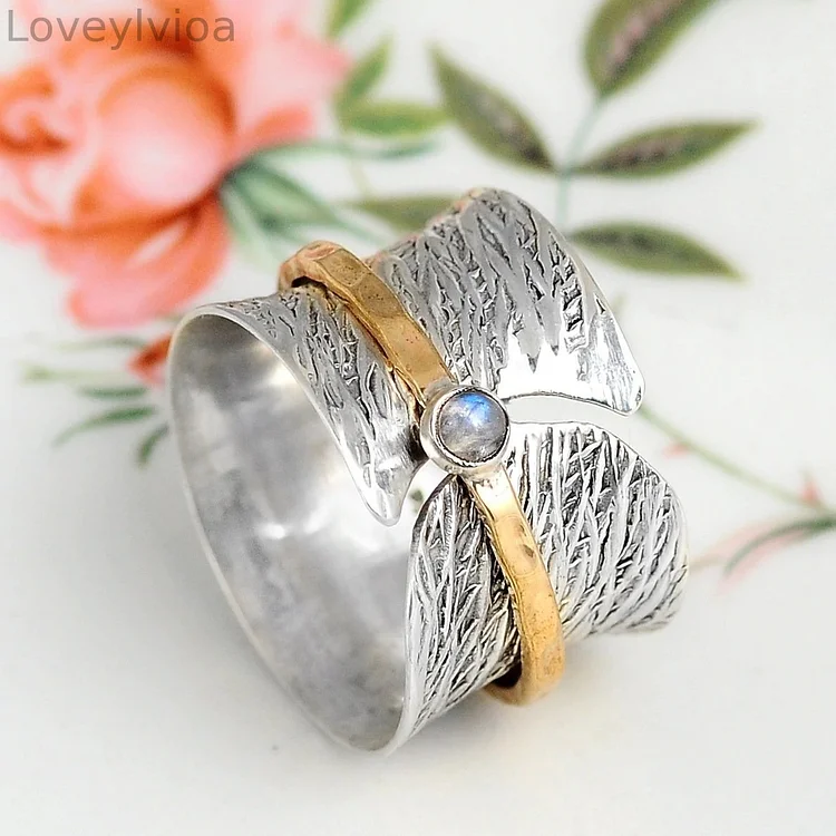 🎁Crescent Rotating Gemstone Ring