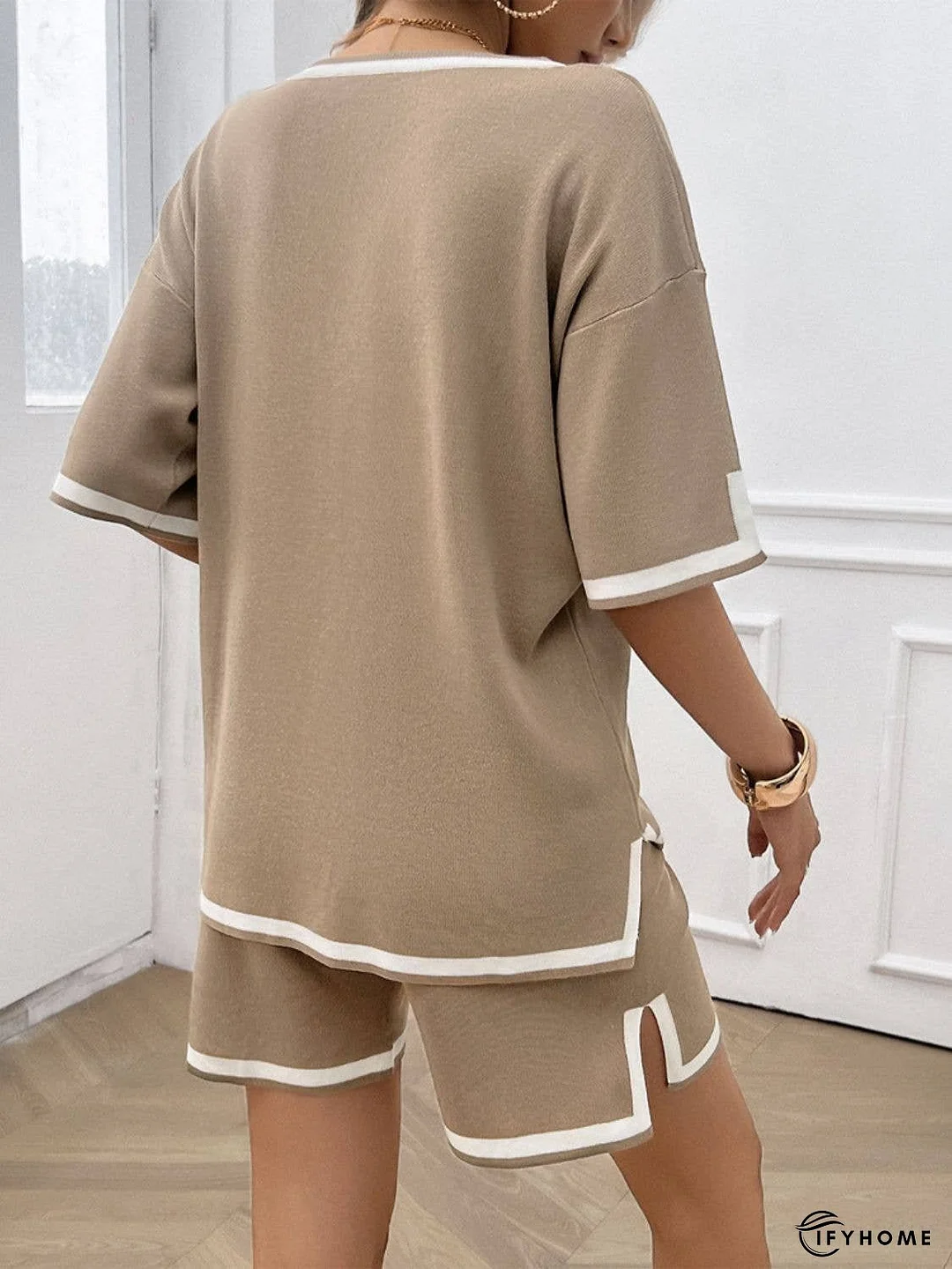 Contrast Trim V-Neck Top and Shorts Set | IFYHOME