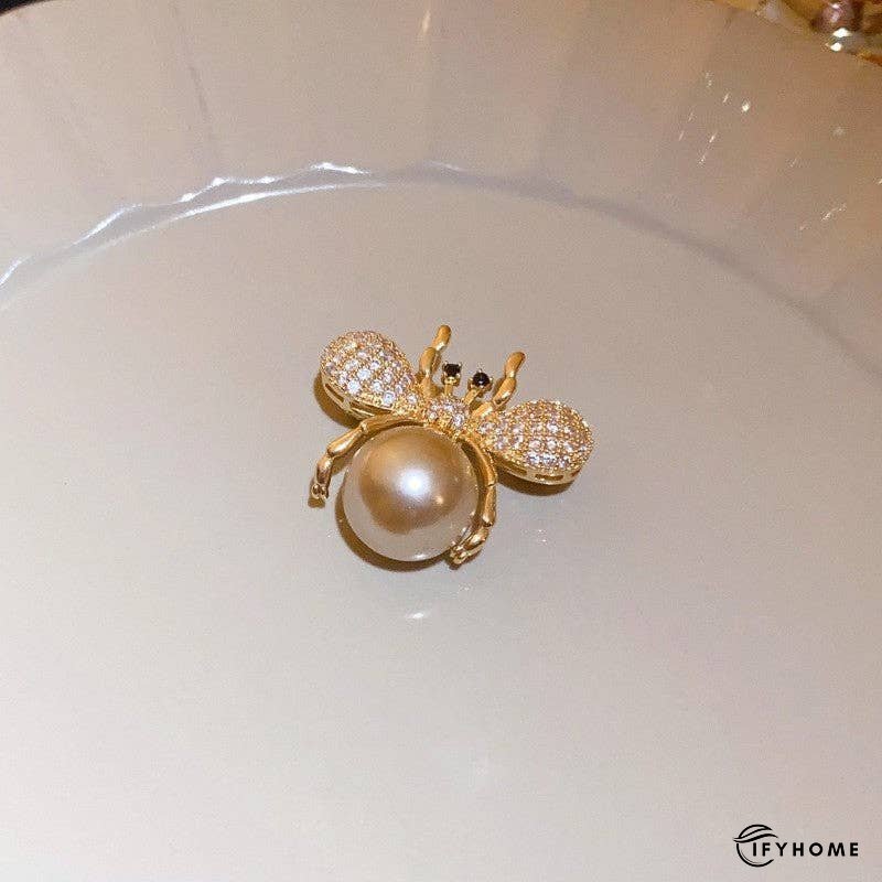 Luxury Animal Pearl Brooch With Rhinestone Embellishments | IFYHOME