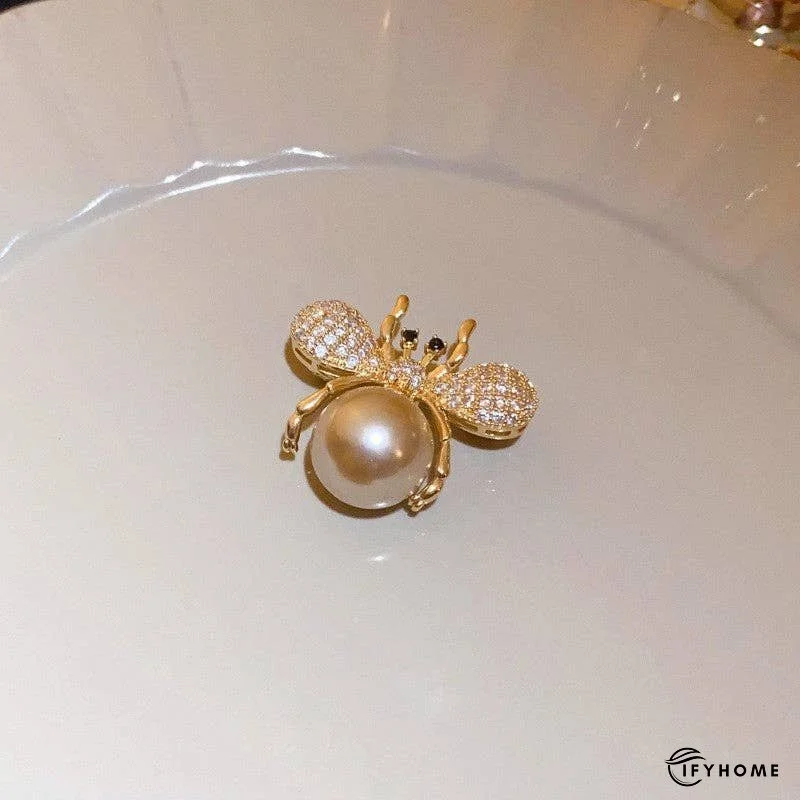 Luxury Animal Pearl Brooch With Rhinestone Embellishments | IFYHOME