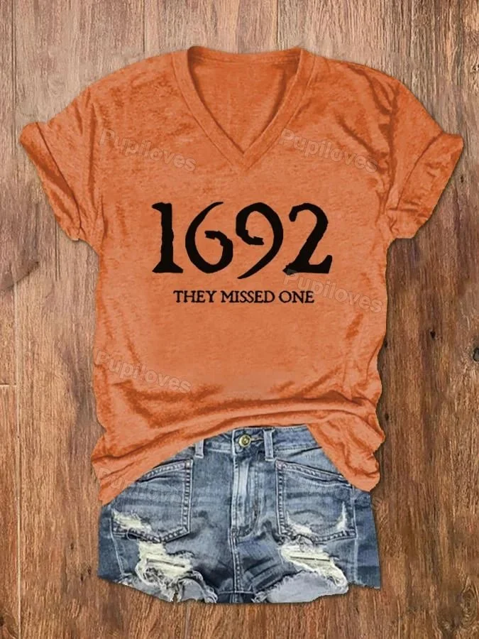 Pupiloves Pupiloves  Pupiloves     Women's 1692 They Missed One Salem Witch Print V-Neck T-Shirt