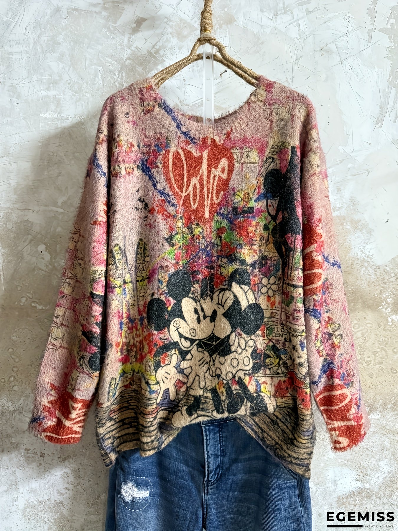 Retro Graffiti Style! Mickey & Minnie Fabric Top - Sweet and Cool 's Essential for Autumn/Winter | EGEMISS