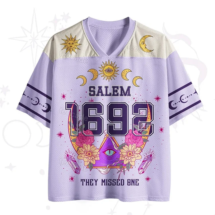Teecade Teecade Salem 1692 They Missed One Art Print V-neck T-shirt