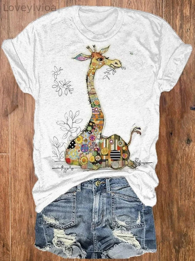 Women's Fun Giraffe Print T-Shirt