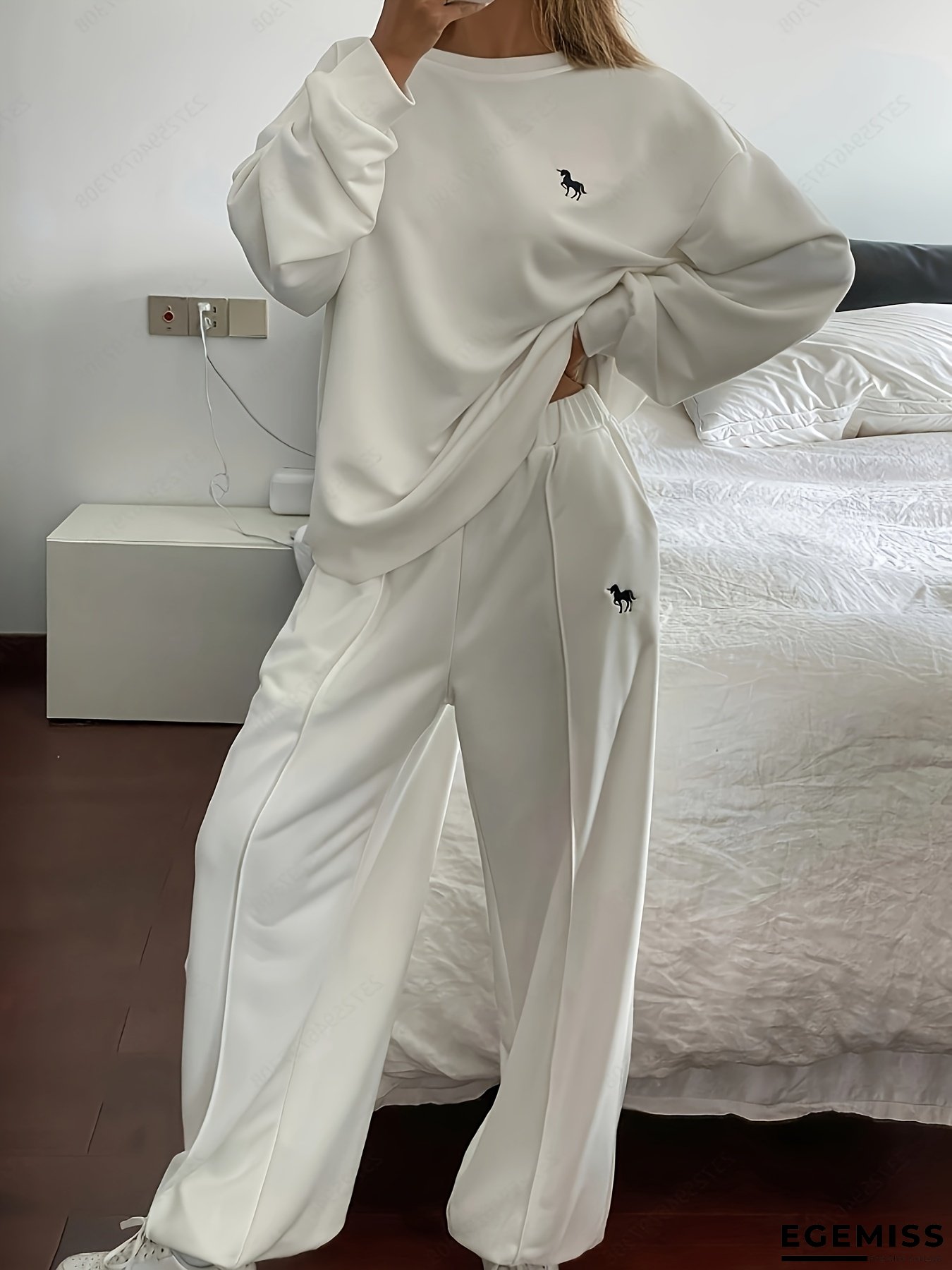 Women&lsquo;s Casual Sweatshirt and Pants Set - Long Sleeve Crew Neck, Loose Fit, Solid Color, Embroidered Design, Perfect for Fall/Winter, Casual Wear|Casual Style|Embroidered Detailing, Sweater Dress | EGEMISS