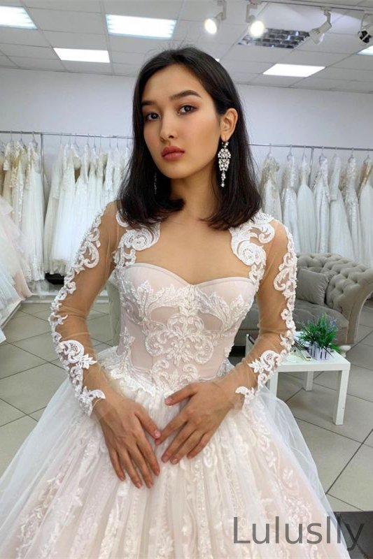 Luluslly Long Sleeves Sweetheart Wedding Dress Ball Gown With Appliques