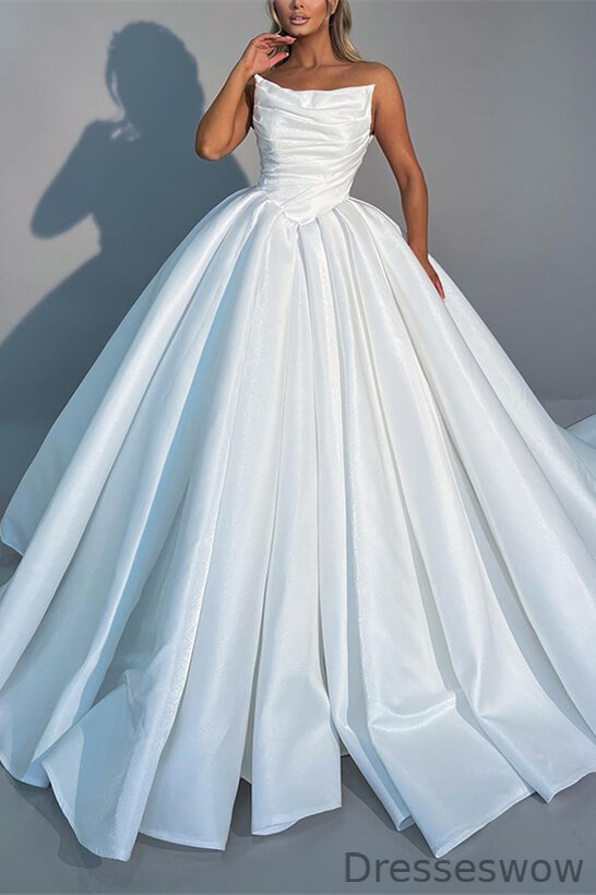 Dresseswow Strapless Ball Gown Wedding Dress Sleeveless With Pleats