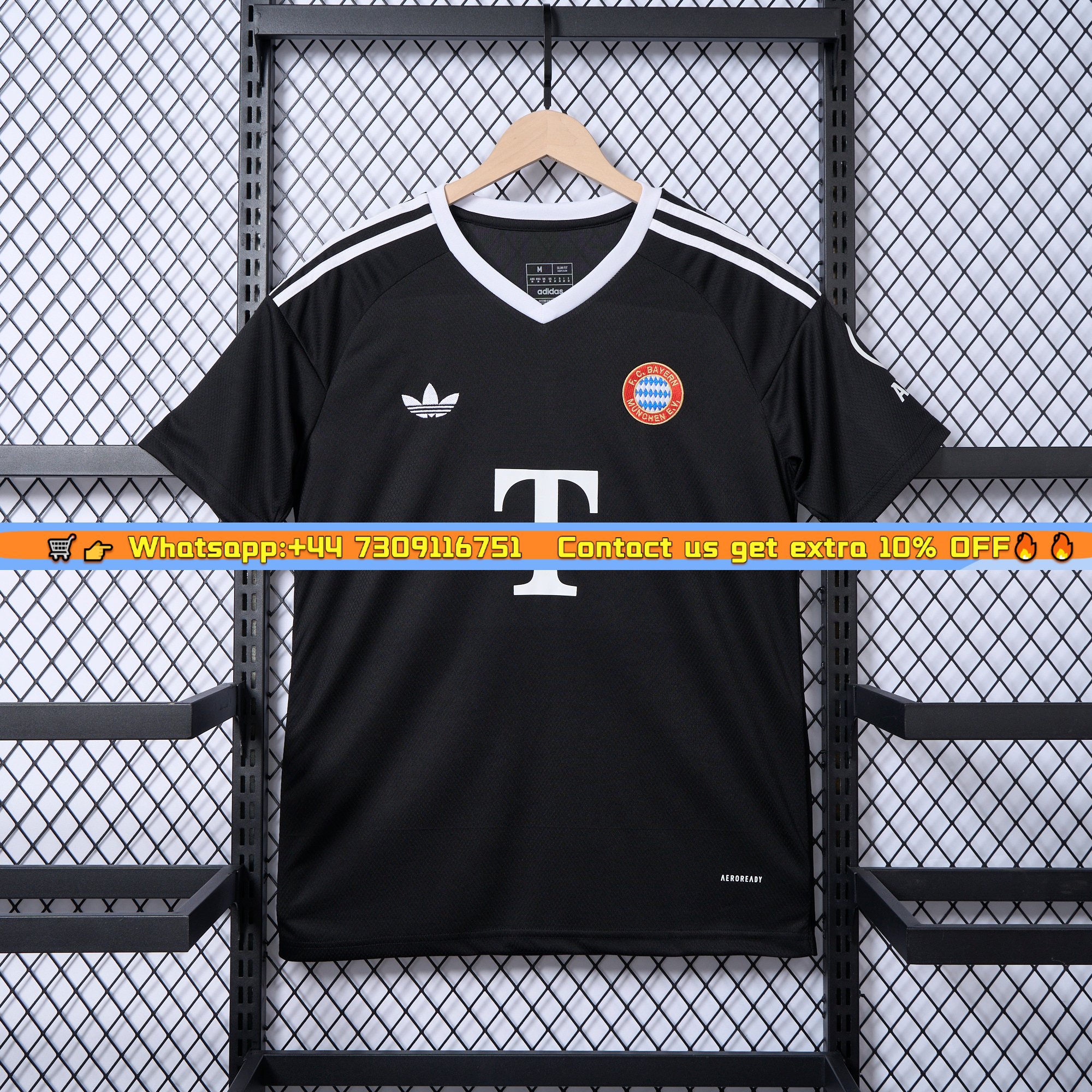 Bayern Munich 24-25 Third Goalkeeper Black Jersey - Fans Version
