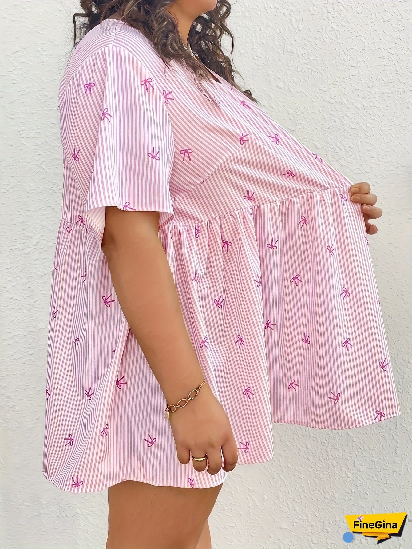 [Plus Size Bow Print Top] Plus Size Women's Elegant Pink Striped Bow Print Top - Casual Short Sleeve, Round Neck, Long Length, Summer Fashion, Polyester Fabric