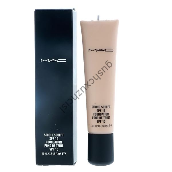 MAC Studio Sculpt SPF 15 Foundation NC20 NC20 1.3 Fl Oz (Pack of 1)
