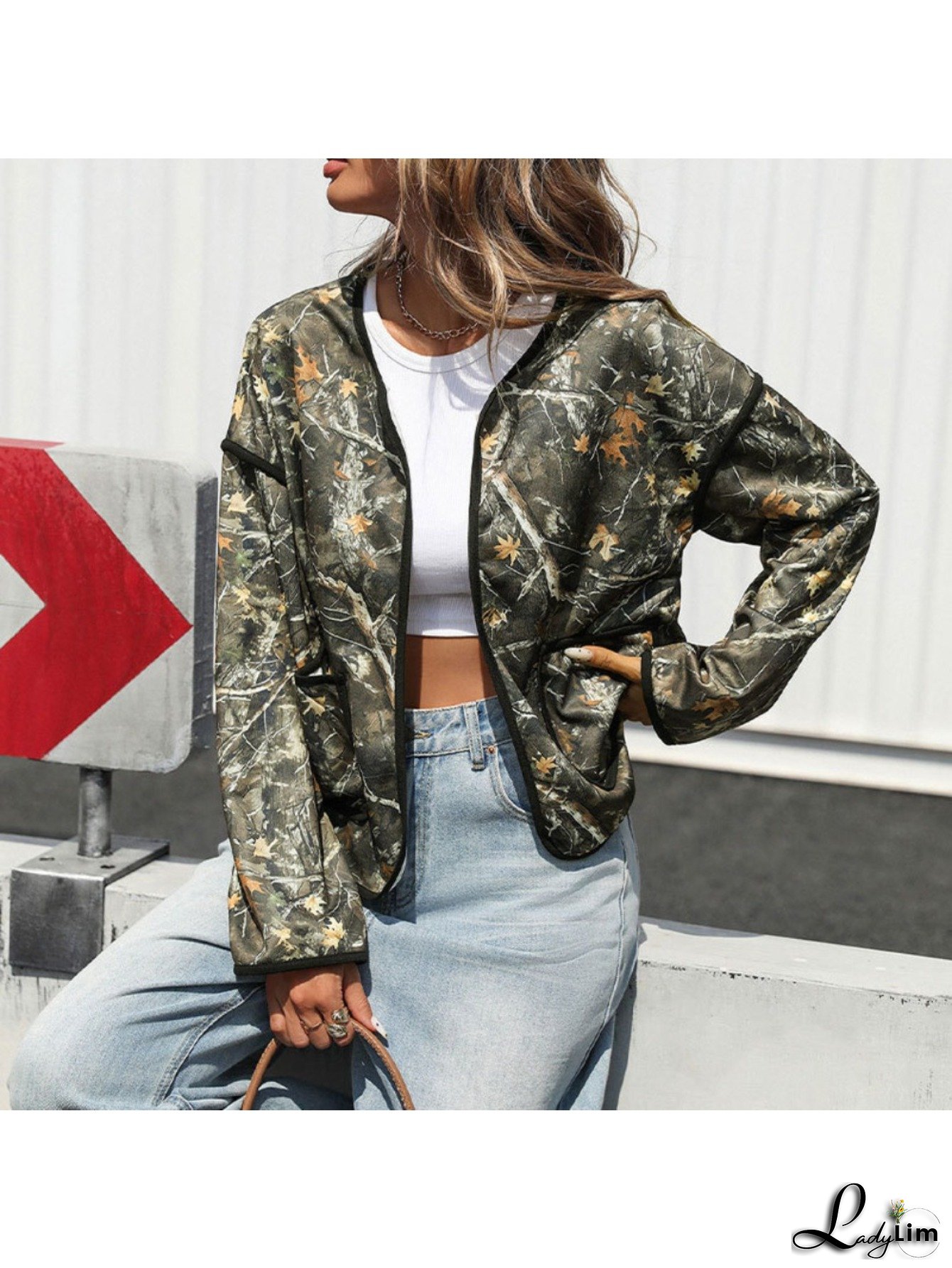 Women's Lightweight Retro Camo Print Cardigan Jacket - Short Shacket Coat with Green/Brown/Beige Camouflage Pattern, Machine Washable Collar, Fall Winter Casual Outerwear for Jeans, Dresses & Daily Outfits (No Bulk)