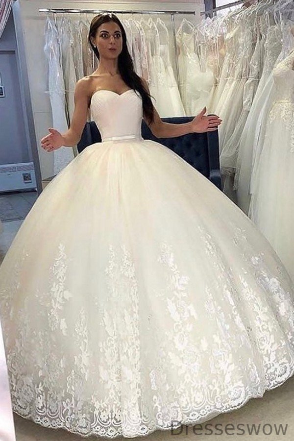 Dresseswow Simple Sweetheart Backless Long Wedding Dresses With Lace Appliques