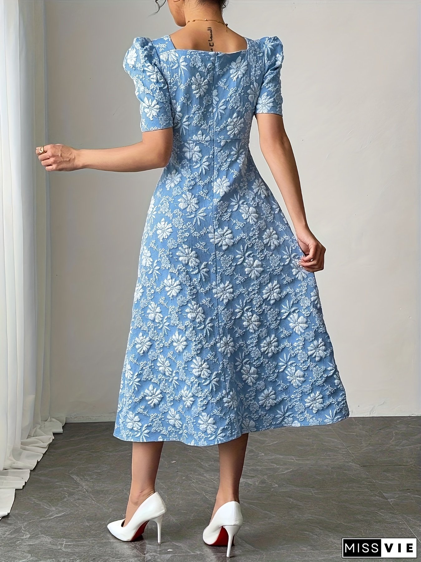New spring and summer Women's fashionable, elegant,, jacquard round-neck, puffed sleeve blue flared long dress