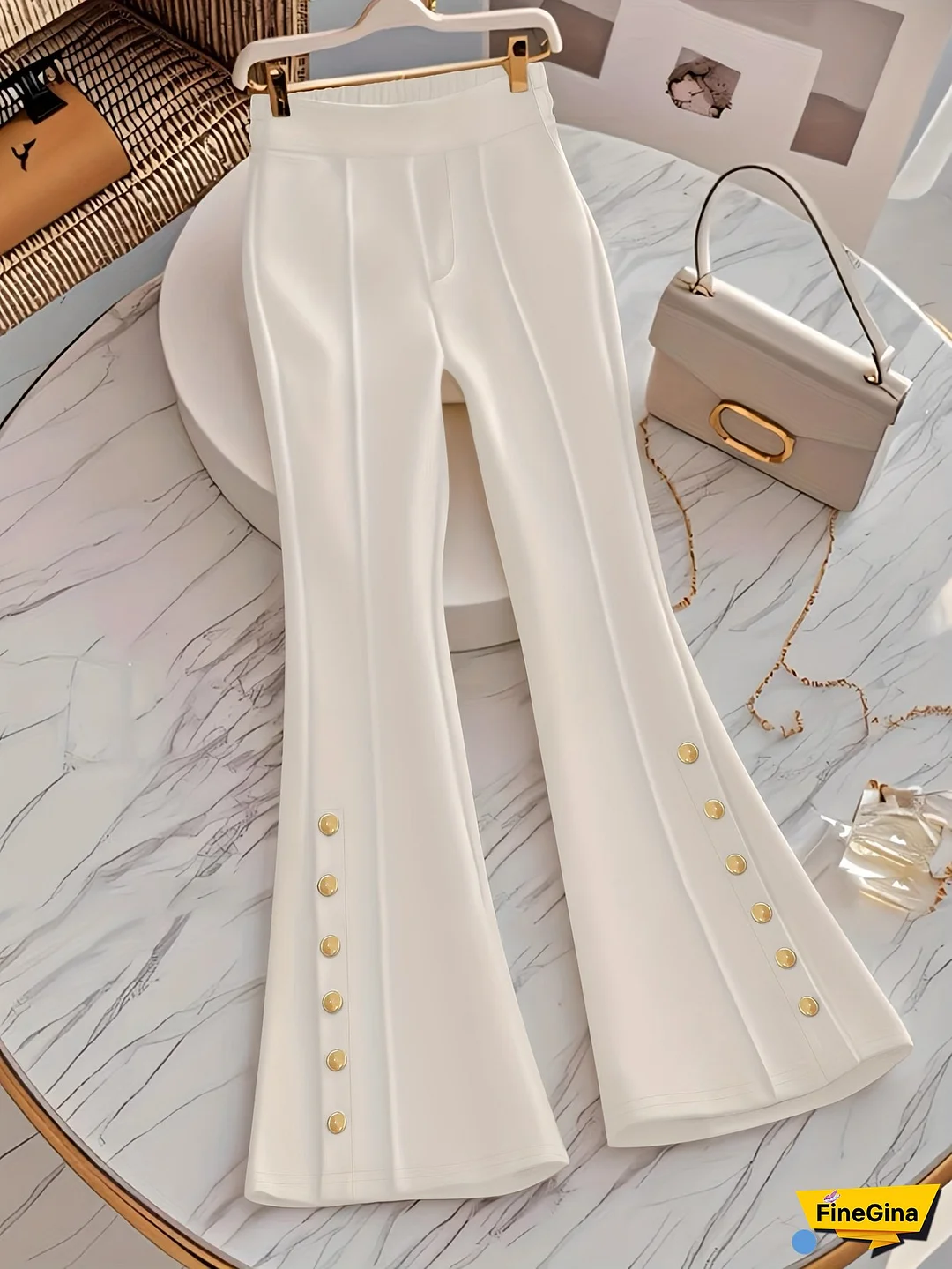 Women‘s Casual Pants for Spring And Summer, Stylish And Slim-Fit, Featuring Buttoned Flared Long Trousers in Black.