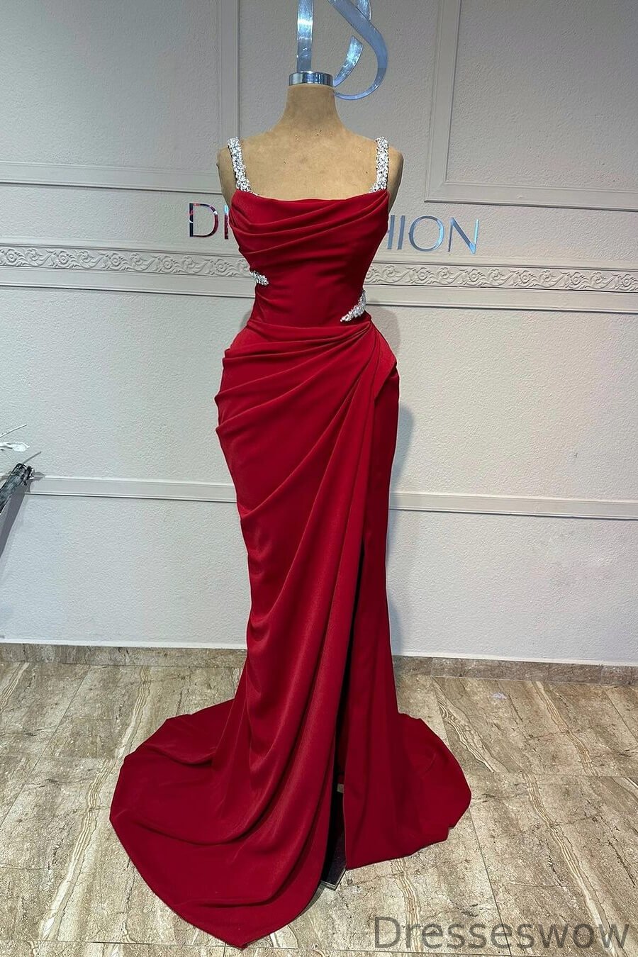 Dresseswow Red Straps Sleeveless Mermaid Graduation Dress With Split Crystals