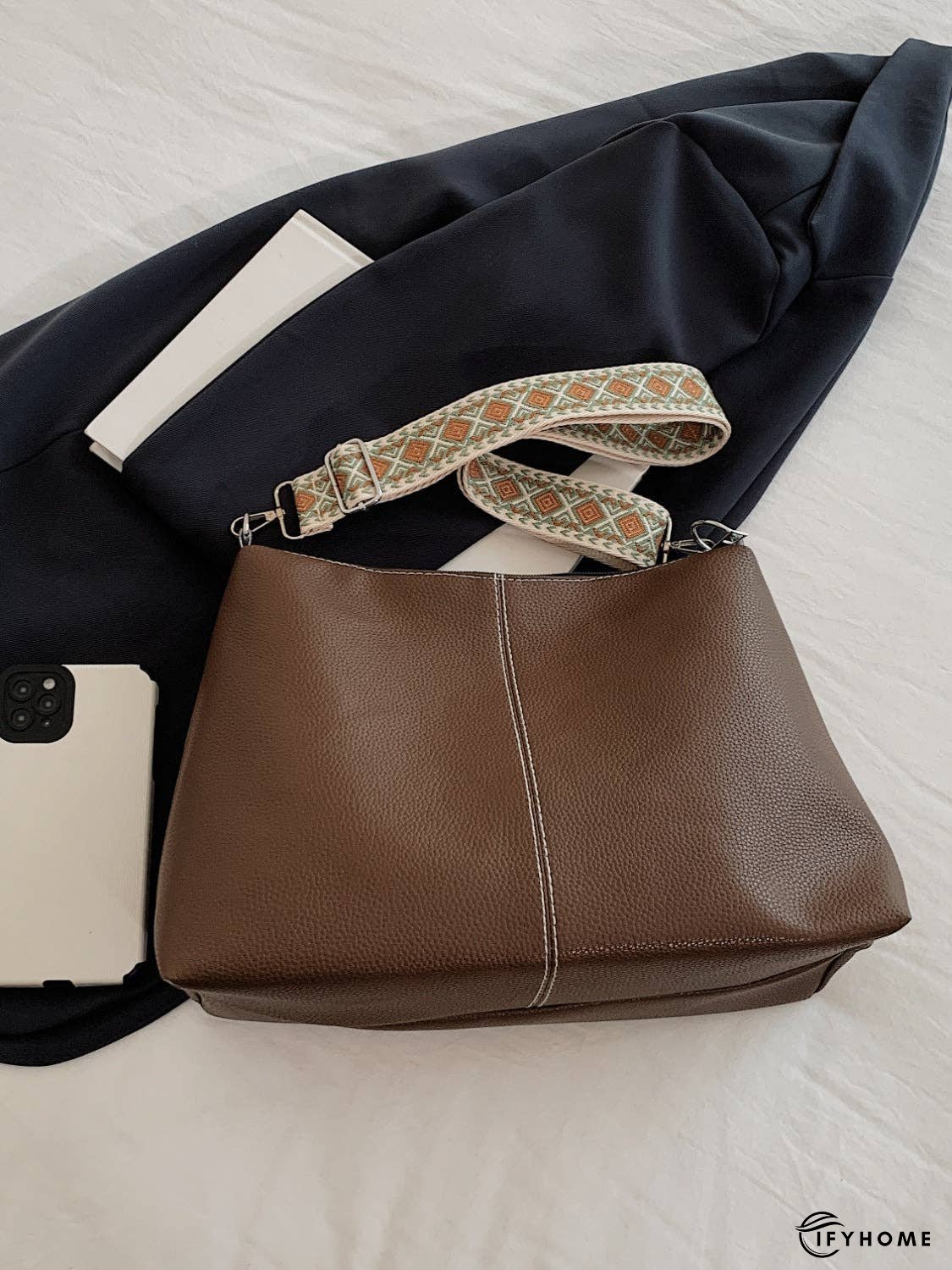 PU Leather Geometric Pattern Strap Shoulder Bag | IFYHOME