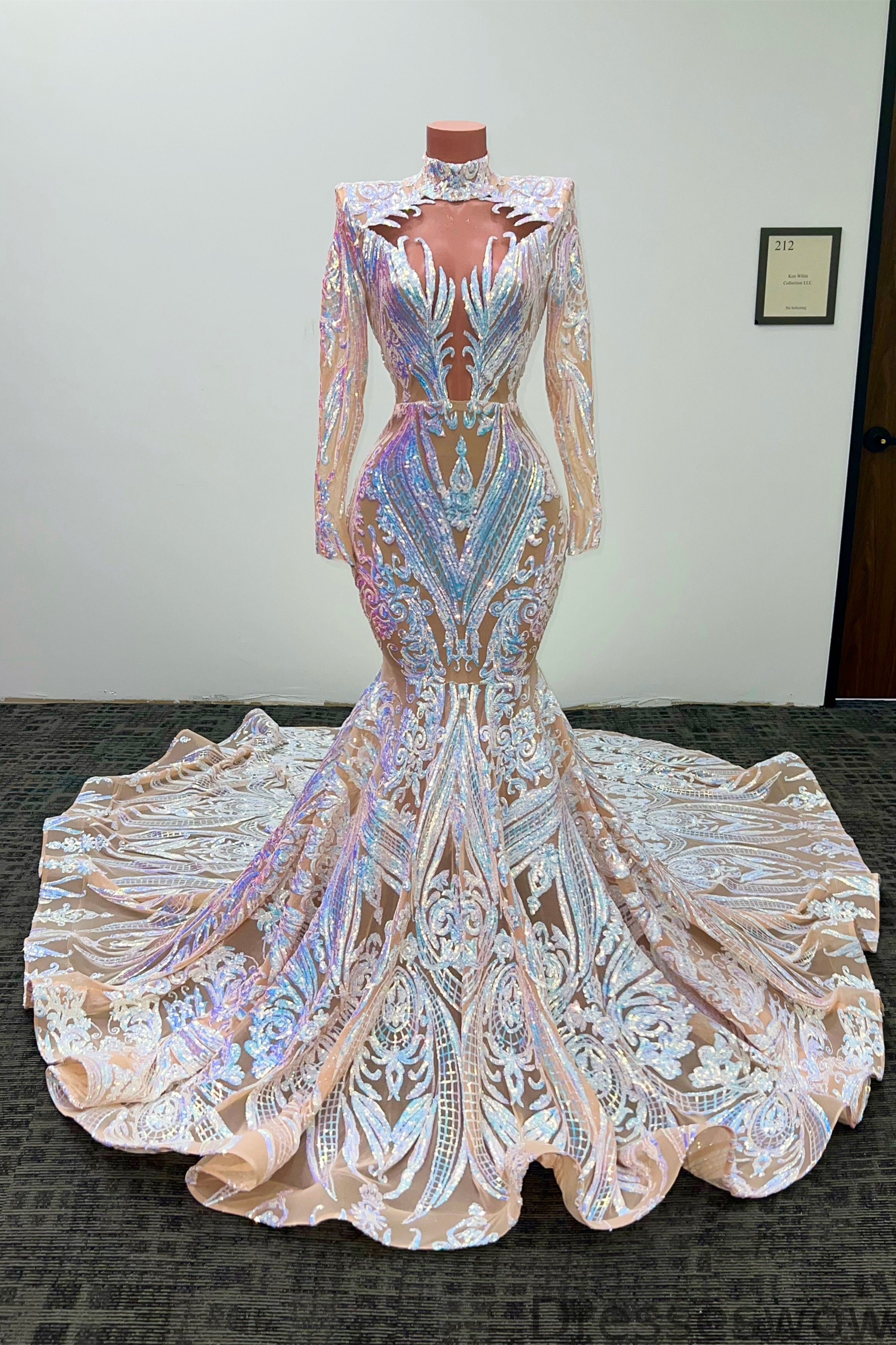 Dresseswow High Neck Long Sleeves Mermaid Prom Dress With Sequins
