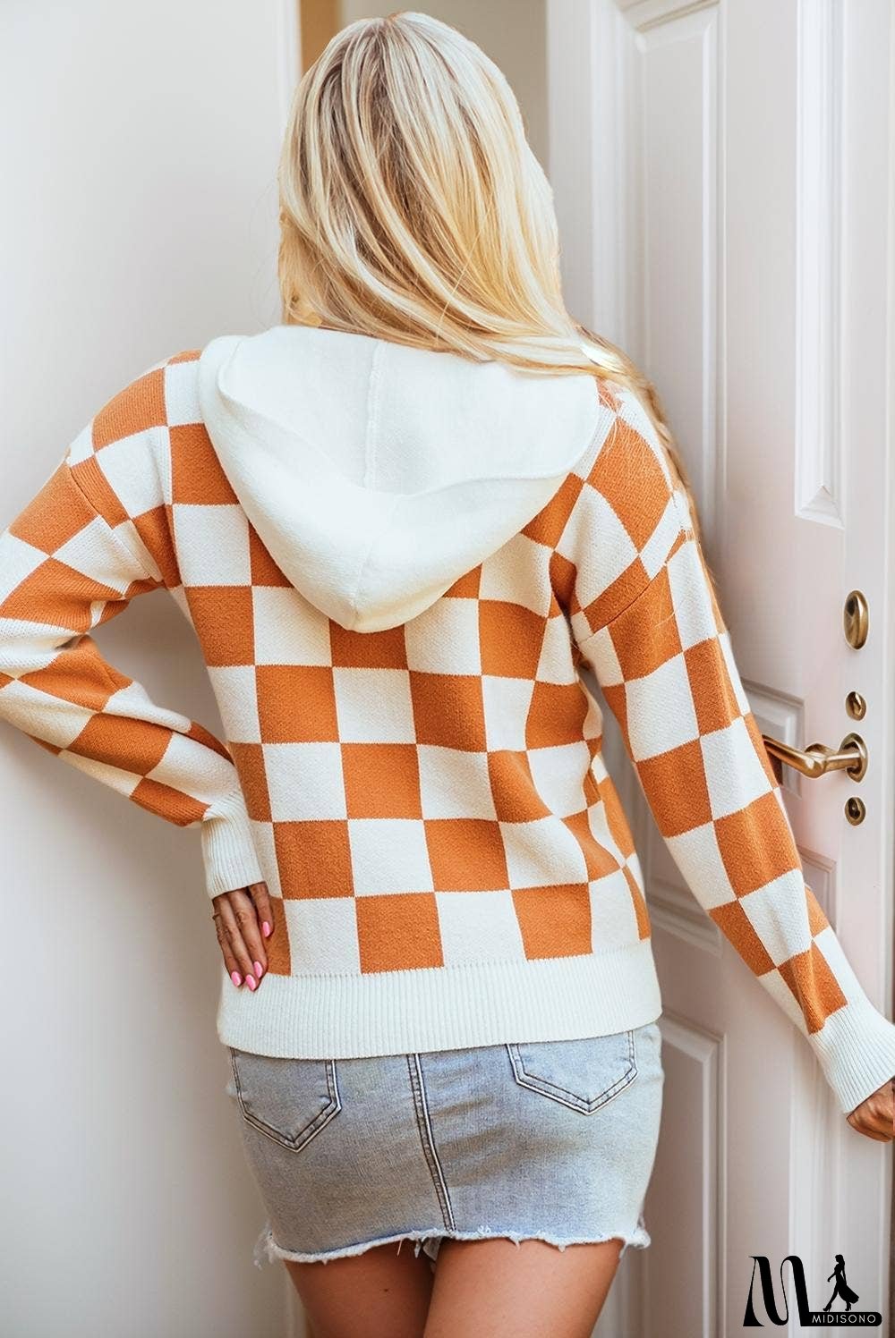 Checkered Contrast Kangaroo Pocket Hooded Sweater