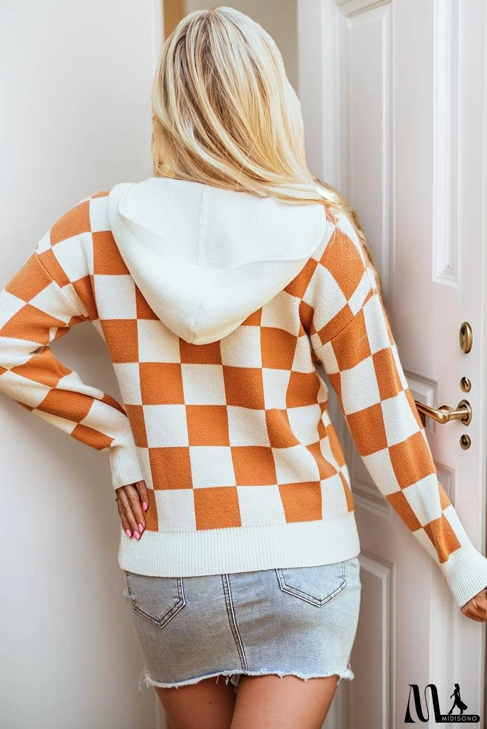 Checkered Contrast Kangaroo Pocket Hooded Sweater